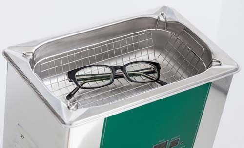 Ultrasonic cleaner with glasses
