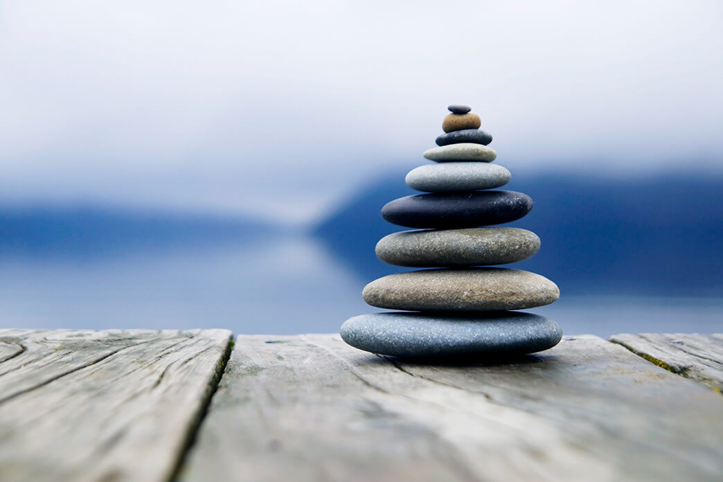 Entspannung – Entspannungsübungen für Körper und Geist Relaxation exercises help to find inner balance
